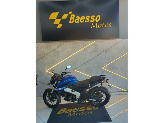 BAJAJ DOMINAR 160 